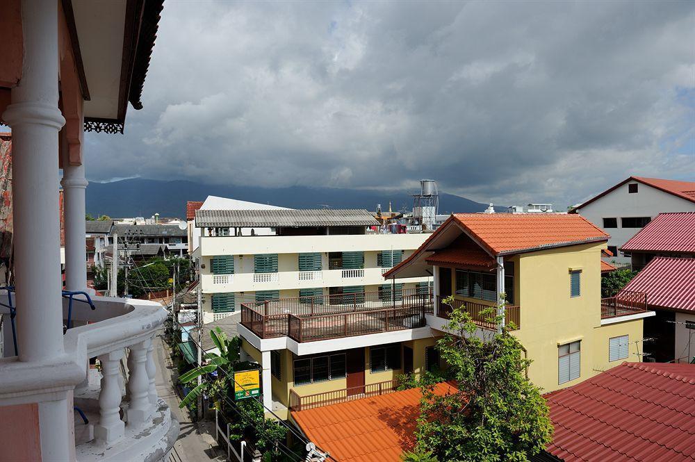 Hotel The Britannia Čiang Mai Exteriér fotografie